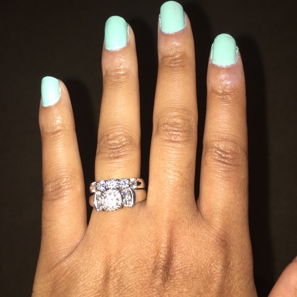 Jewelry - AUTHENTIC DIAMOND Engagement ring/wedding band